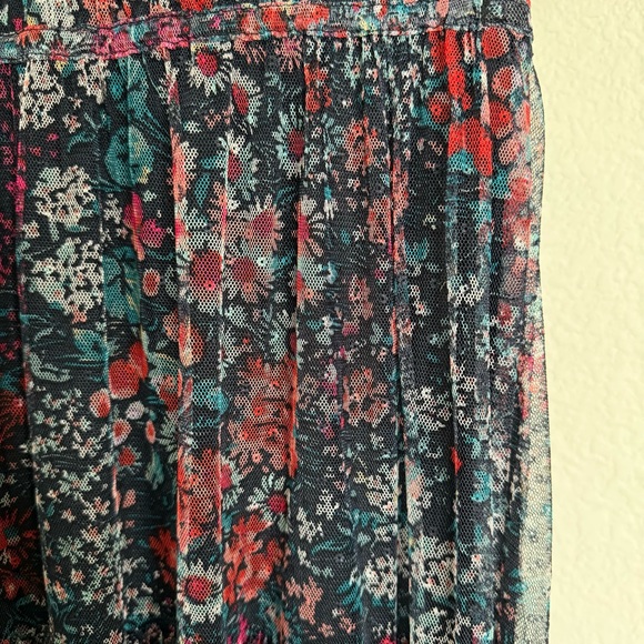 Maeve Ruched Floral Maxi Dress - Picture 4 of 9